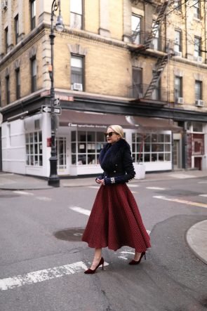 blair-eadie-atlantic-pacific-blogger-soho-holiday-maroon-navy-burberry-outfit