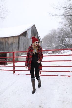 Atlantic Pacific Blog // Blair Eadie Winter Style Snow Outfit
