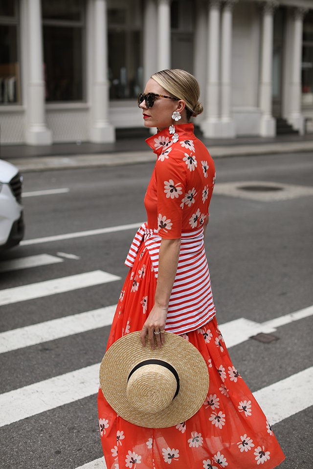 THE BRAND I AM LOVING RIGHT NOW // RED FLORAL DRESS - Atlantic-Pacific