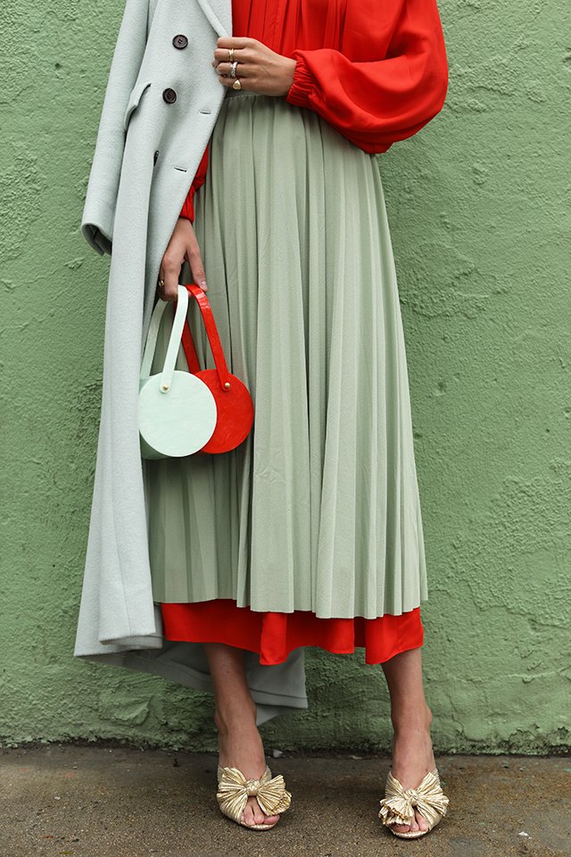 mint and red 